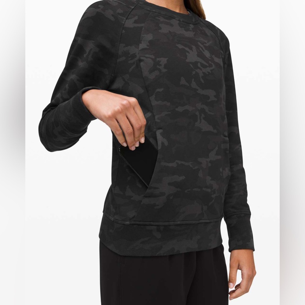 Lululemon Scuba Crew Pullover in Incognito Camo Multi Grey Size 10